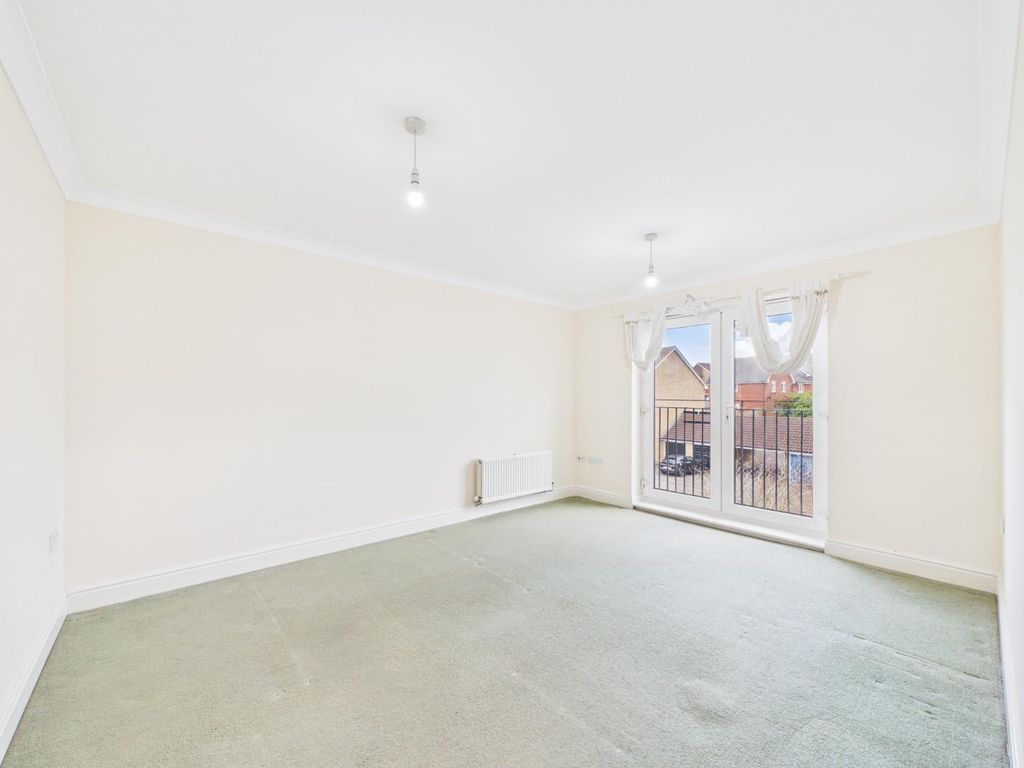 Property photo 3 of 10 Cam05010G0-Pr0058-Still007.Jpg