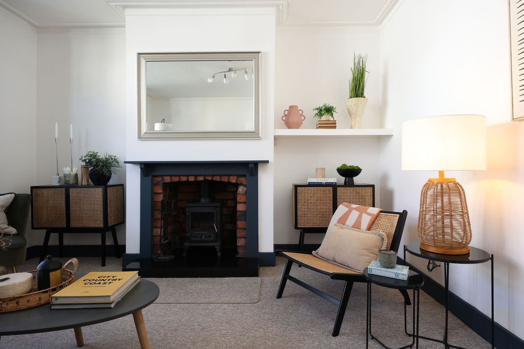 Property photo 2 of 21