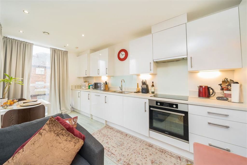 Property photo 3 of 6