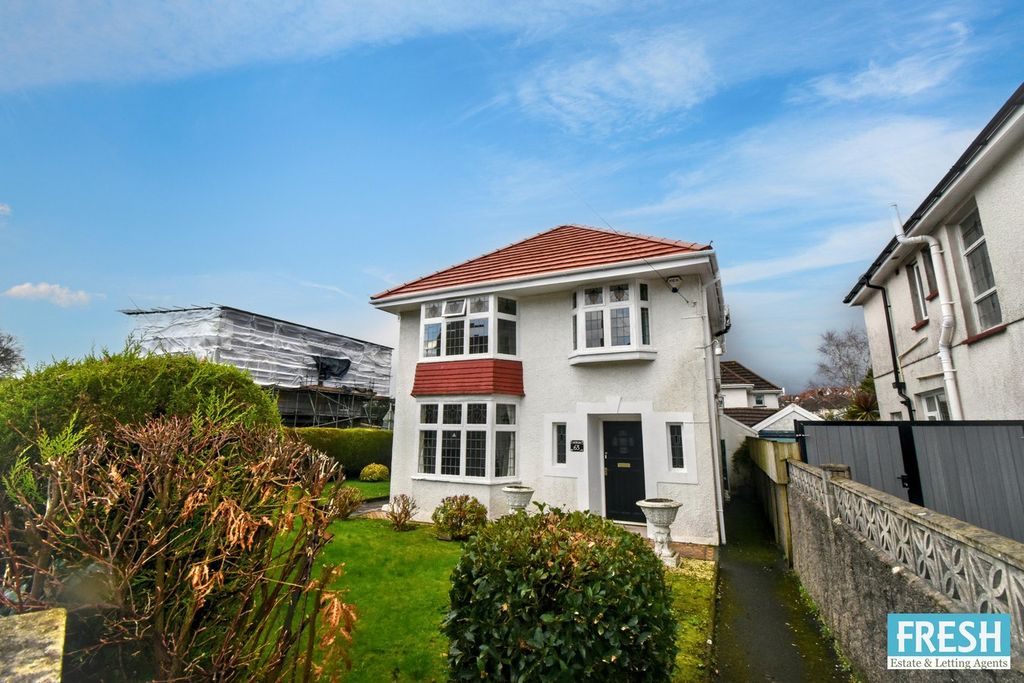 Property photo 1 of 31