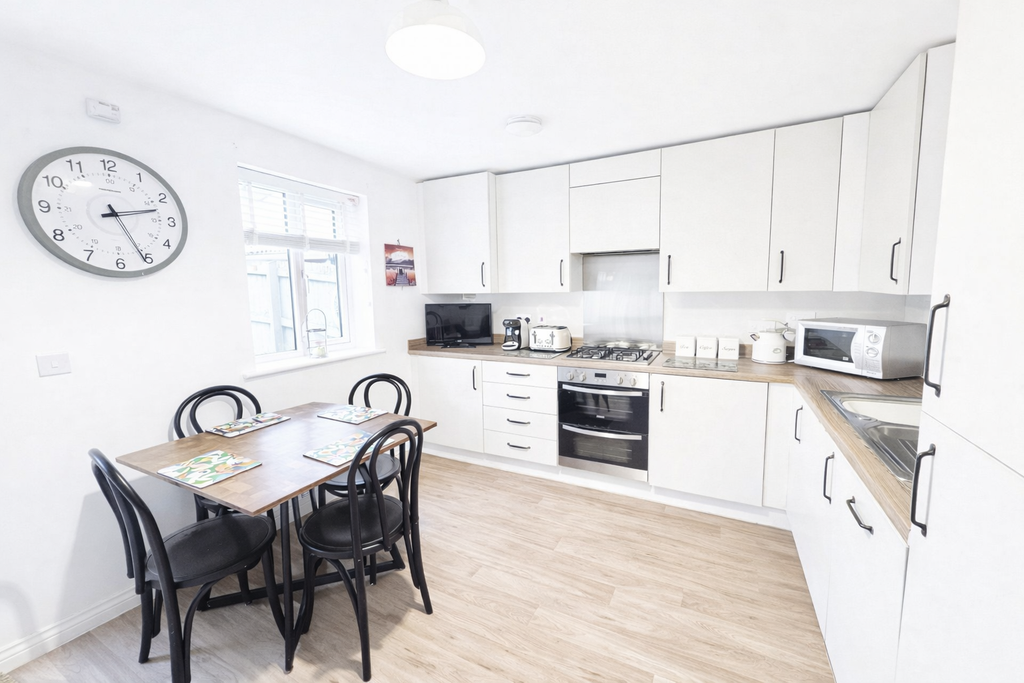 Property photo 2 of 30