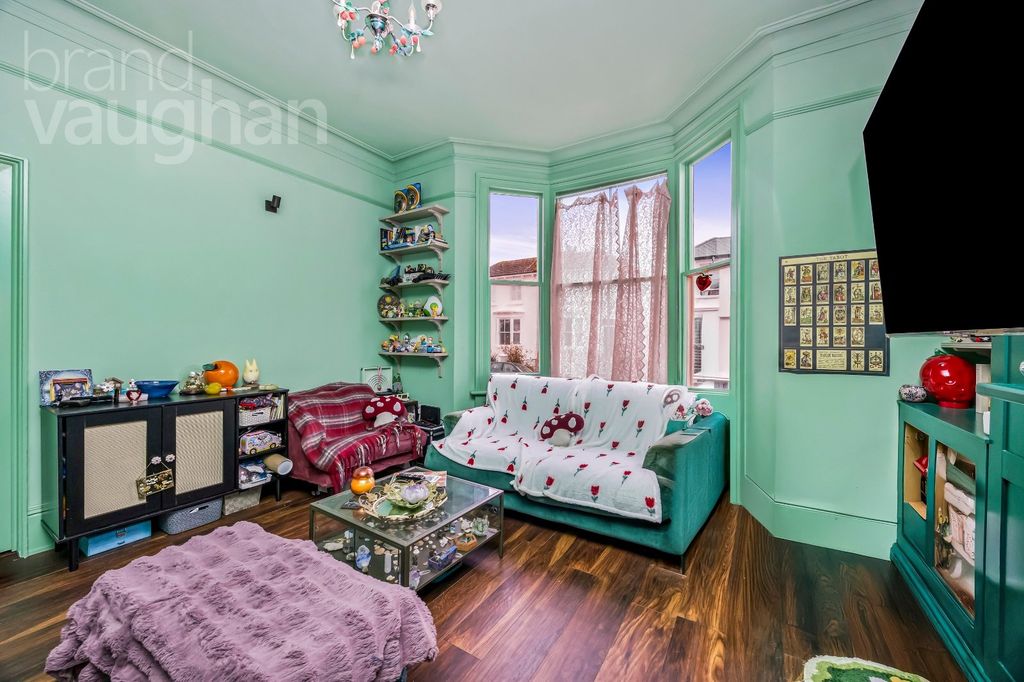 Property photo 3 of 17 Picture No. 04