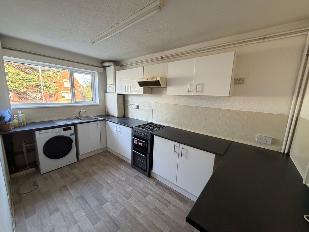 Property photo 2 of 5 Bathroom