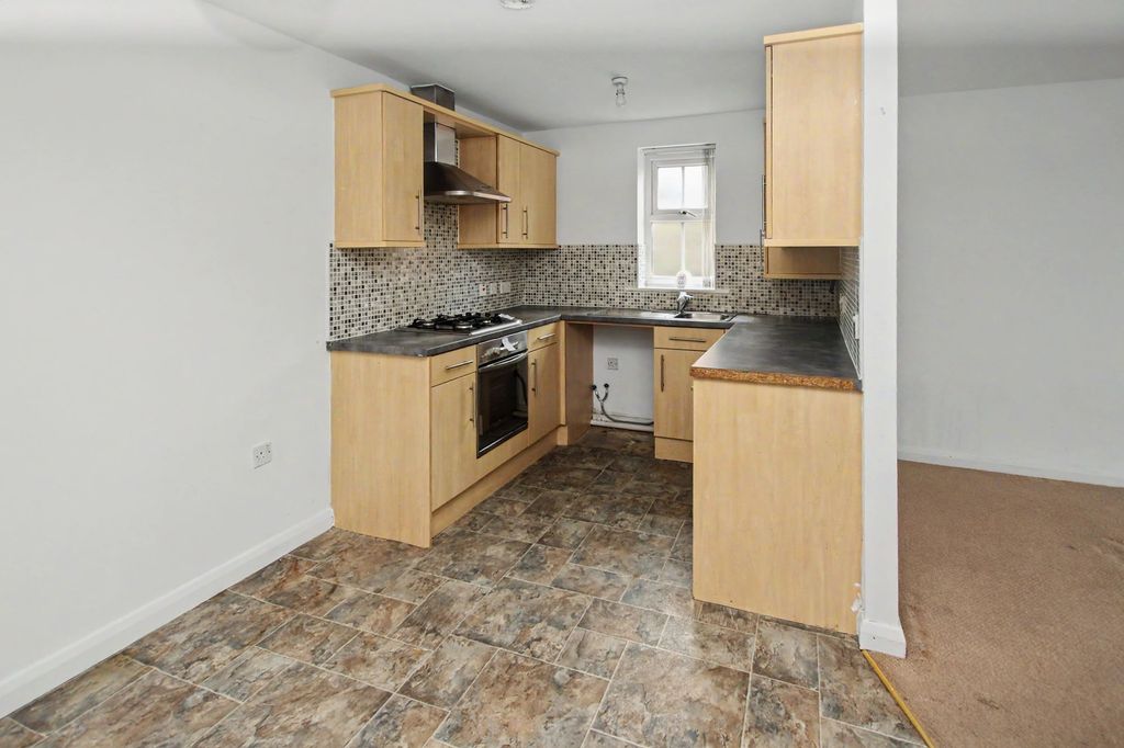 Property photo 3 of 6