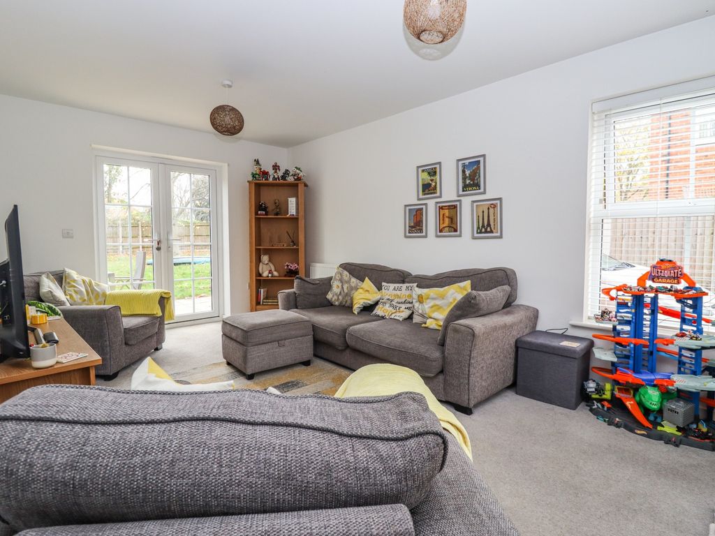 Property photo 3 of 17 Image 2