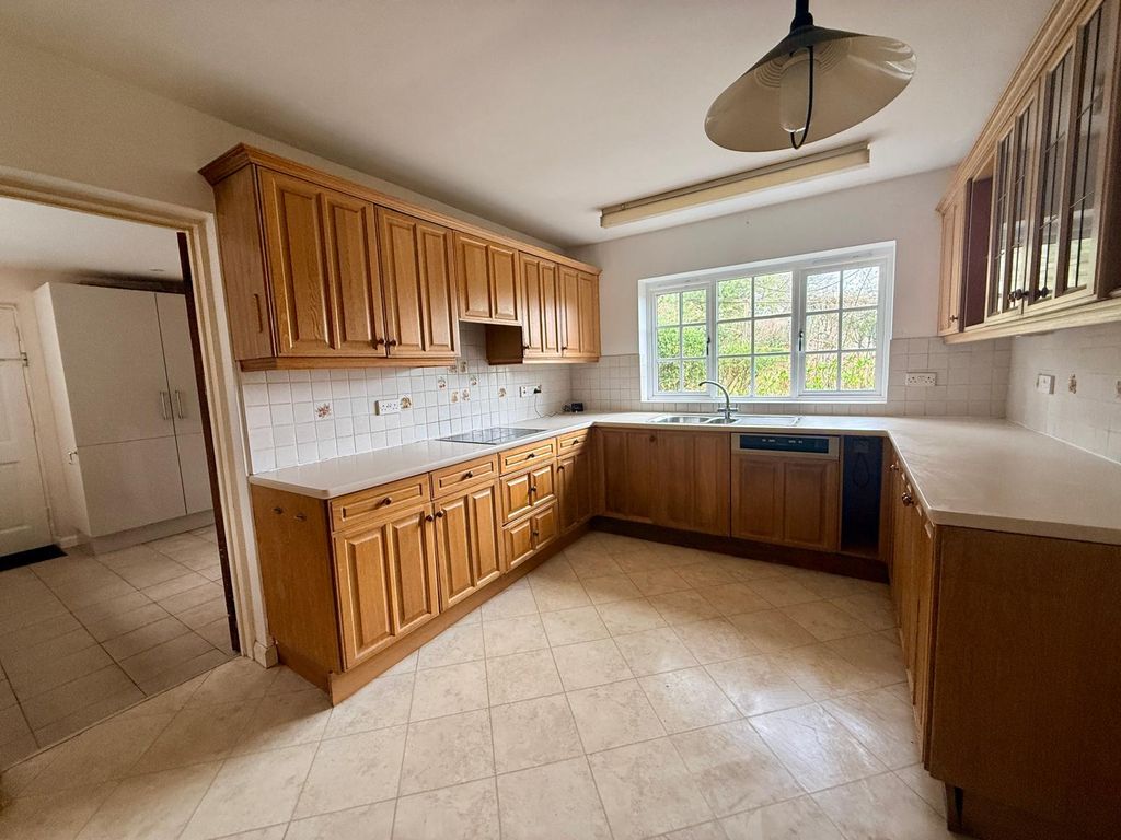 Property photo 3 of 21