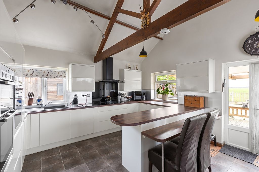 Property photo 2 of 27 Kitchen