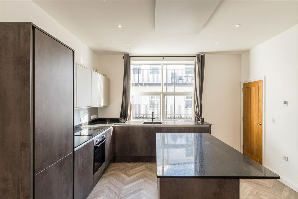 Property photo 2 of 17 F17, 2 Osmond Road-3.Jpg