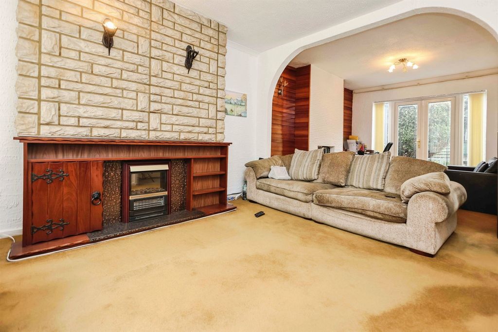 Property photo 2 of 16