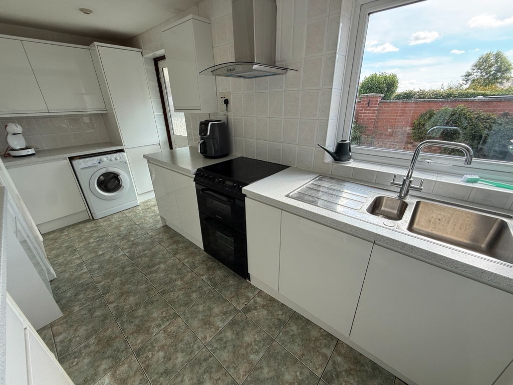 Property photo 2 of 15 5373172