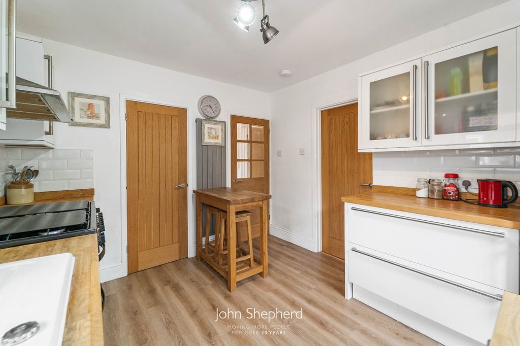 Property photo 3 of 17 Picture No. 06