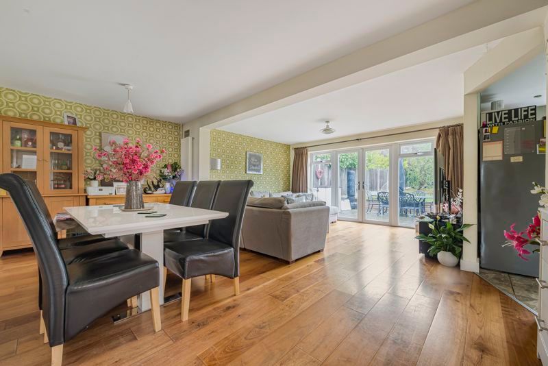 Property photo 2 of 28 Photo 11