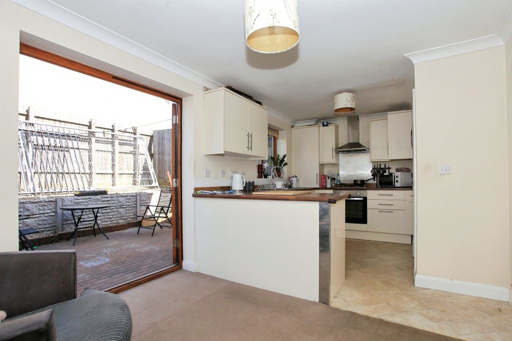 Property photo 2 of 20