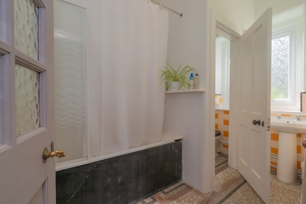 Additional image 9 of 3 bed flat for saleGrimston Gardens, Folkestone, Kent CT20