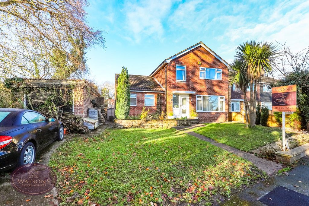 Property photo 2 of 31