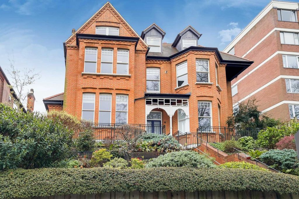 Property photo 1 of 8