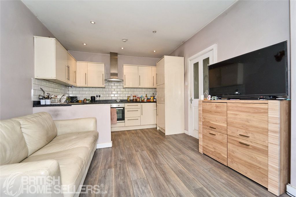 Property photo 3 of 15 Picture No. 15