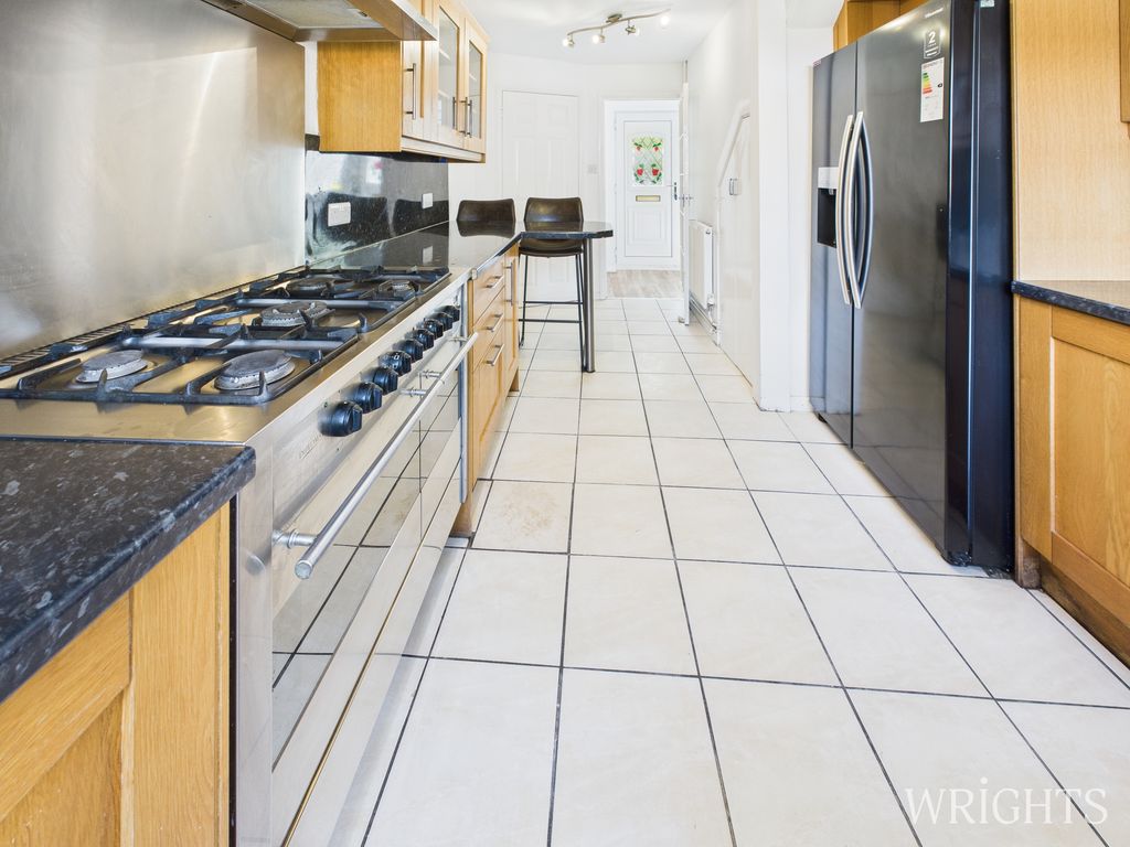 Property photo 3 of 11 Cam02796G0-Pr0494-Still007
