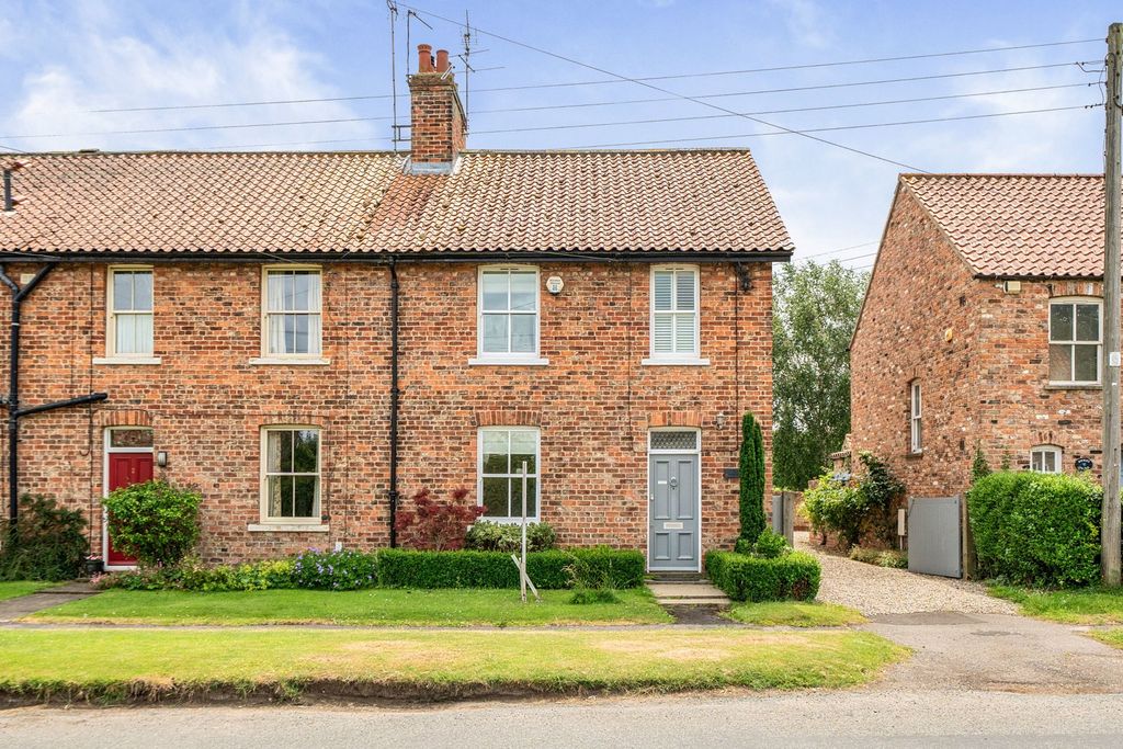 Property photo 1 of 24