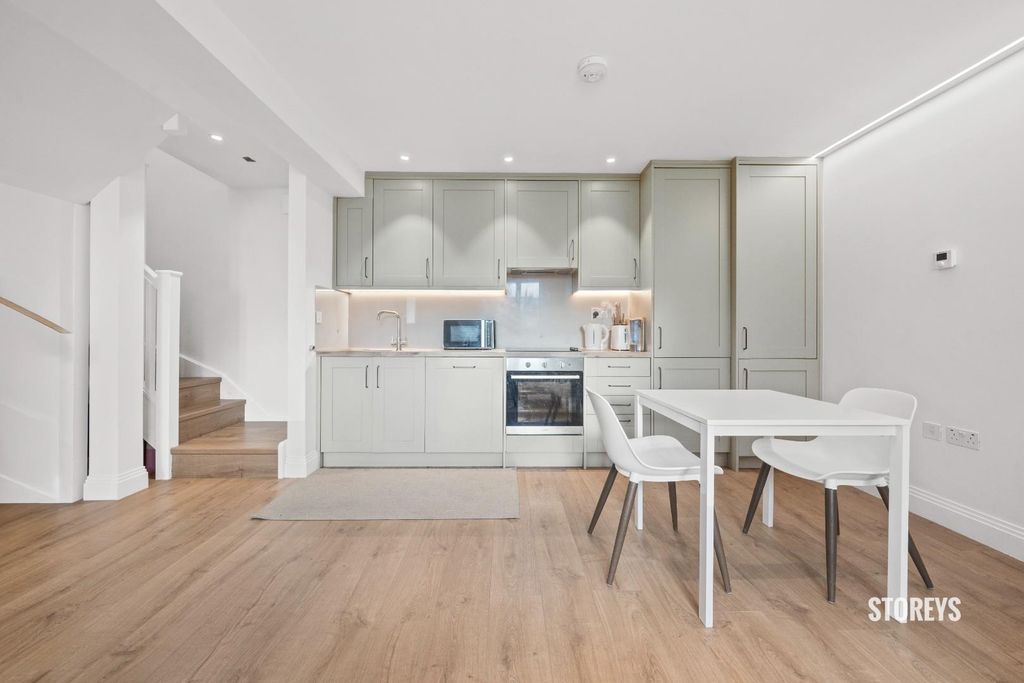 Property photo 2 of 30