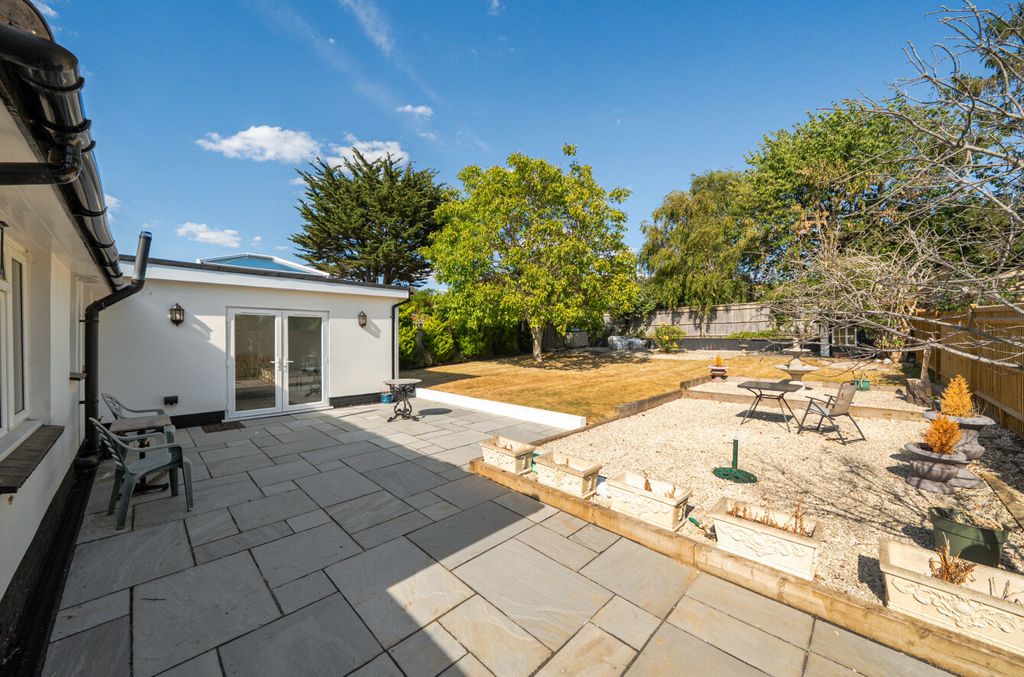 Property photo 2 of 15 7-6A6cc39Bce040-1...