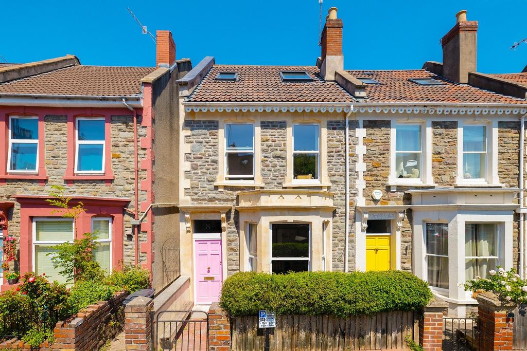 Property photo 2 of 34 00040 CD7A9905.Jpg