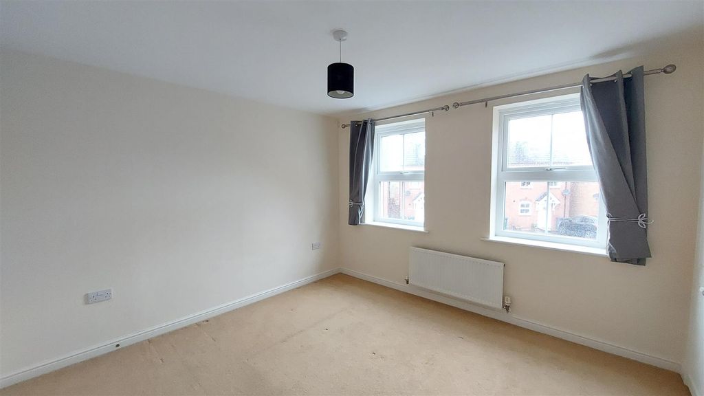 Property photo 3 of 9 Bedroom One