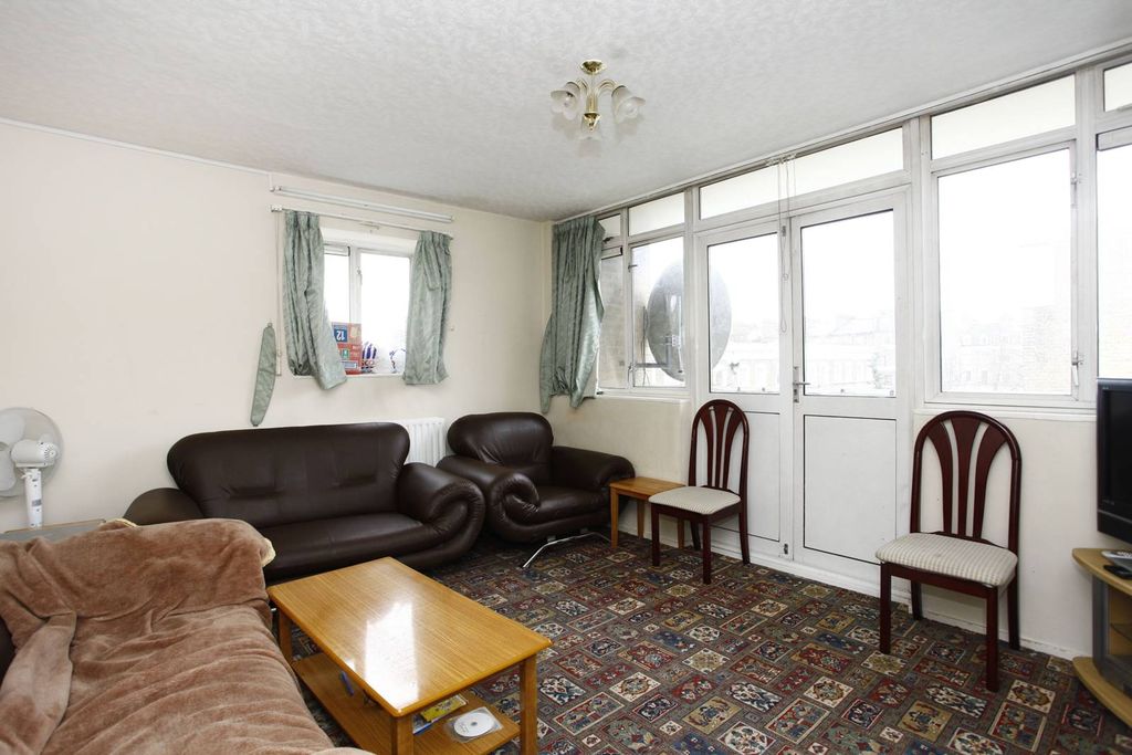 Property photo 2 of 7