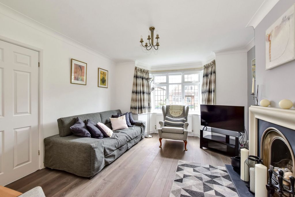 Property photo 2 of 13