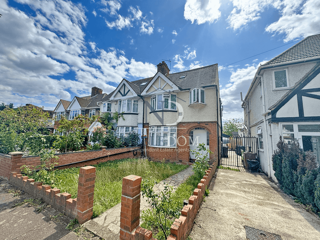 Property photo 1 of 8 Four Bedroom Two Bathroom Semi-Detached House In Hounslow