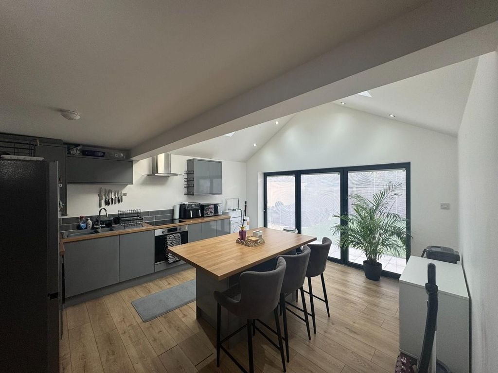 Property photo 3 of 12 Img_5778.Jpeg