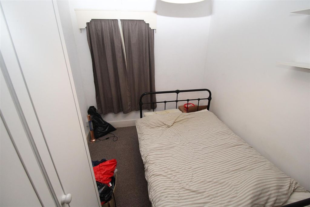 Property photo 1 of 4