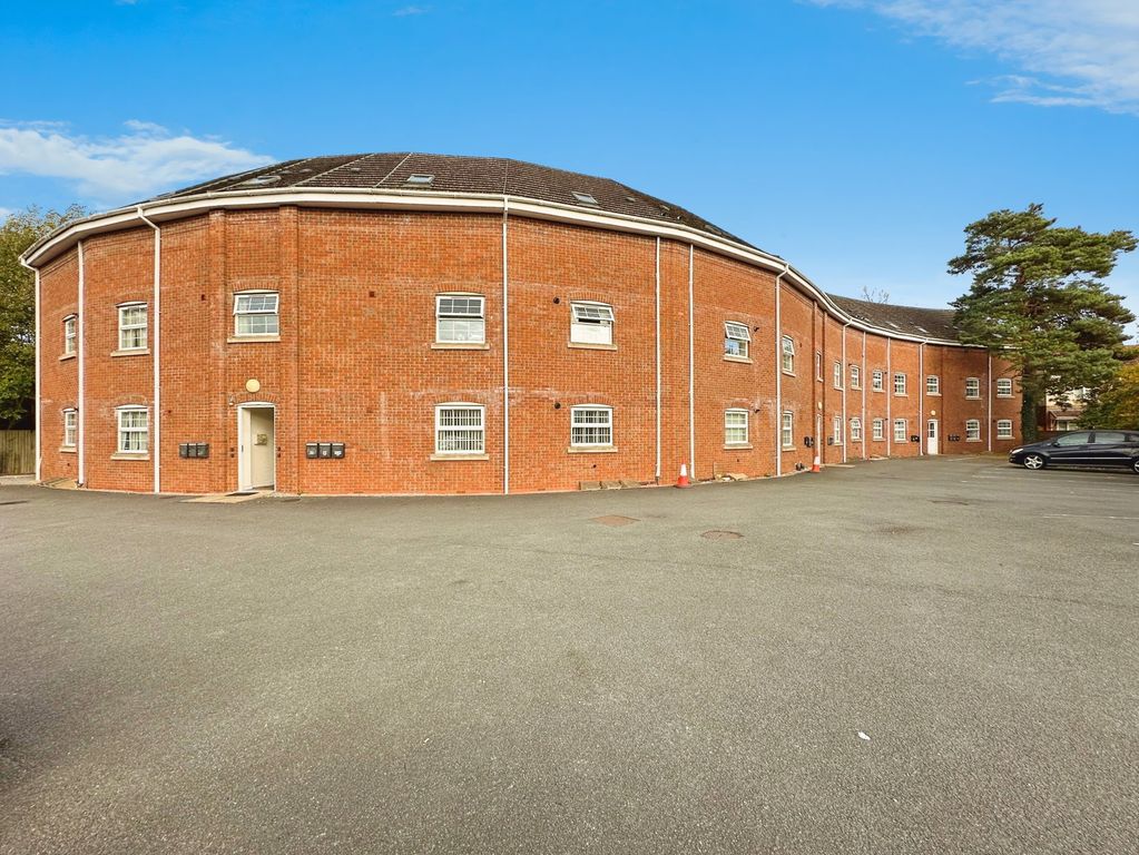 Property photo 2 of 18