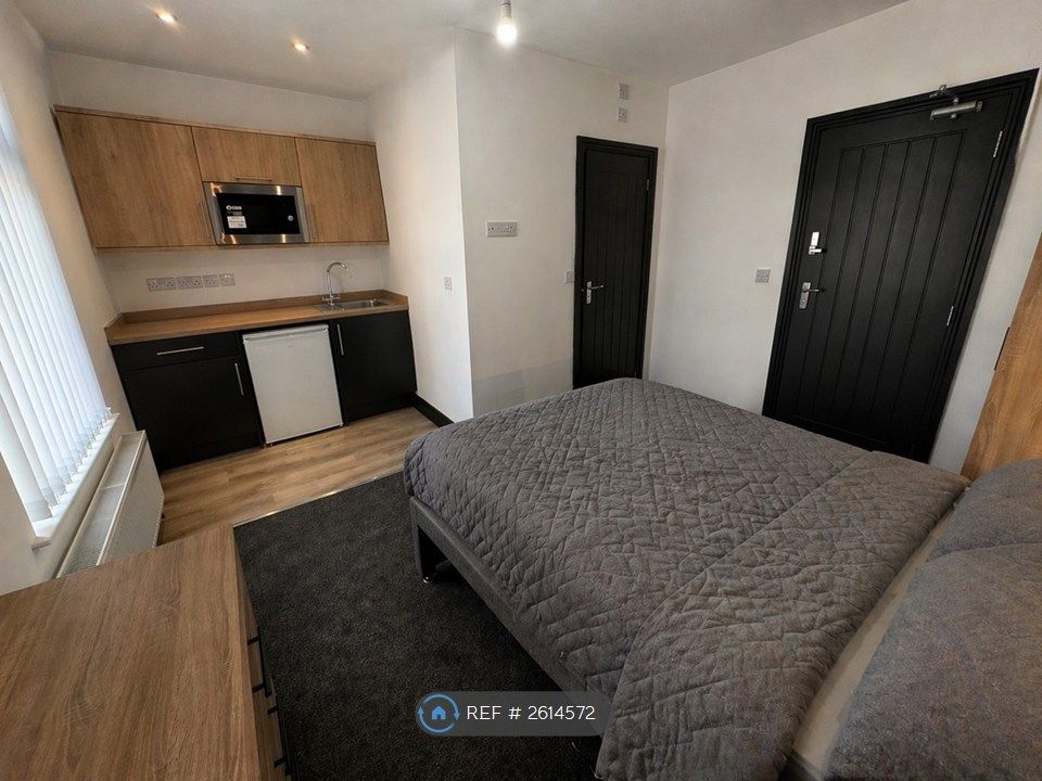 Property photo 3 of 6 Room 4