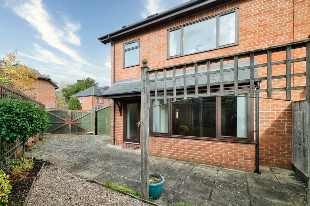 Property photo 3 of 22 Picture No. 20