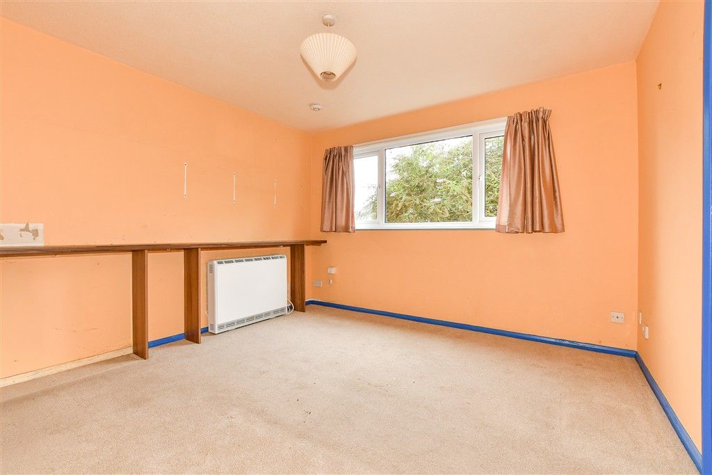 Property photo 3 of 9 Lounge/ Kitchen