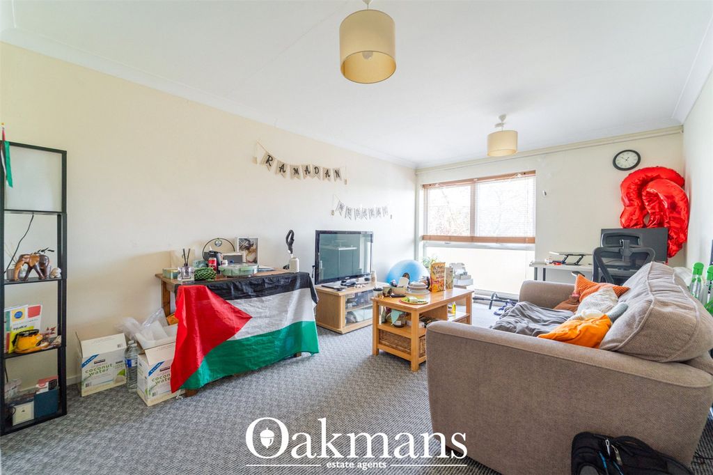 Property photo 2 of 21 Picture No. 11