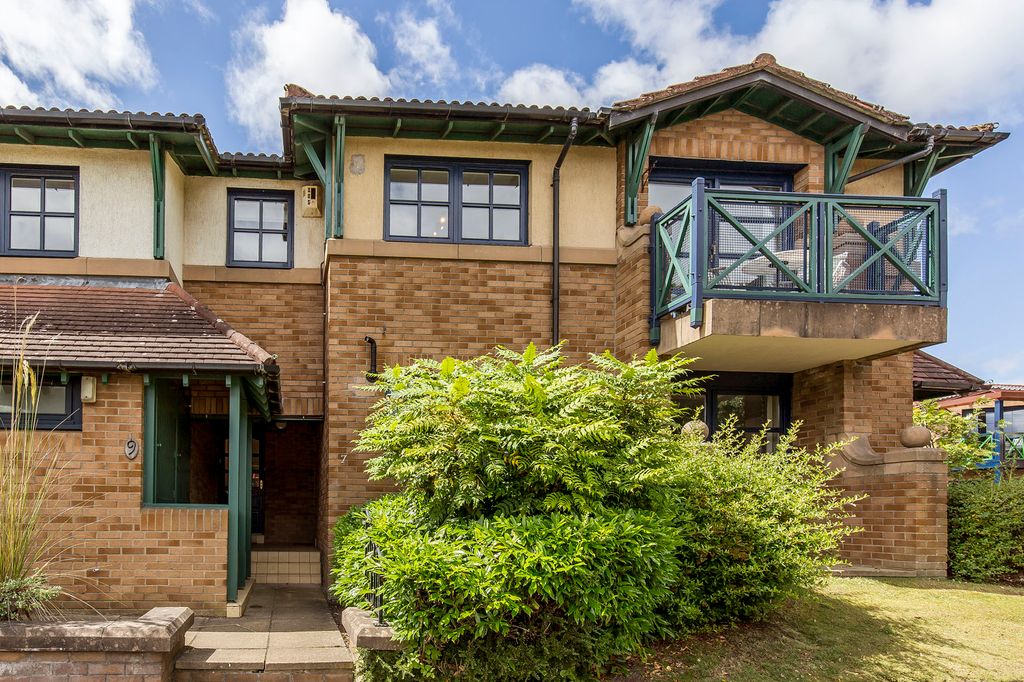 Property photo 1 of 20