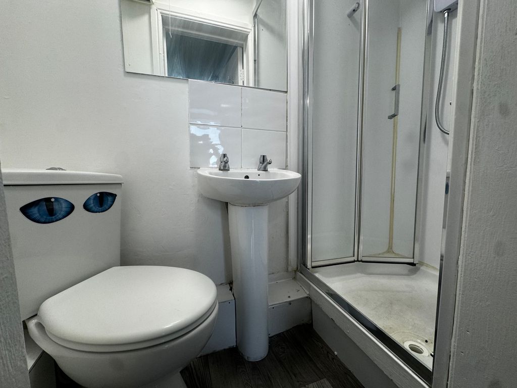 Property photo 3 of 3