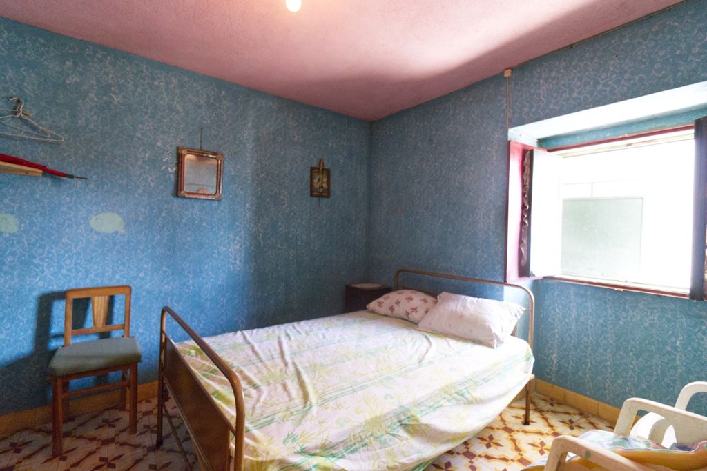 Property photo 3 of 34