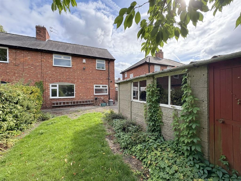 Property photo 2 of 20 Externally
