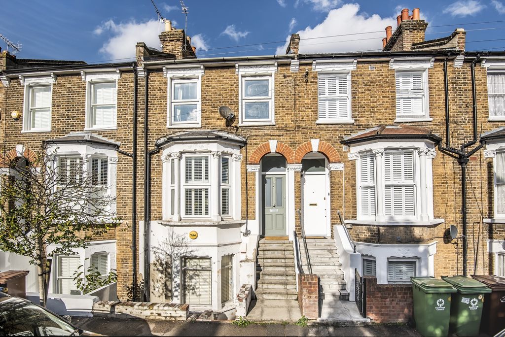 Property photo 1 of 9 Rodwell Road