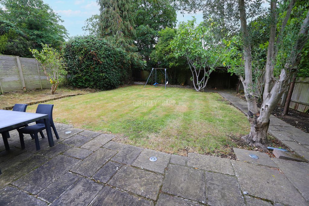 Property photo 3 of 18