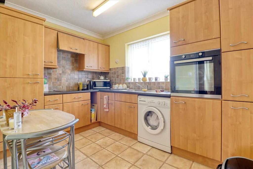 Property photo 3 of 9
