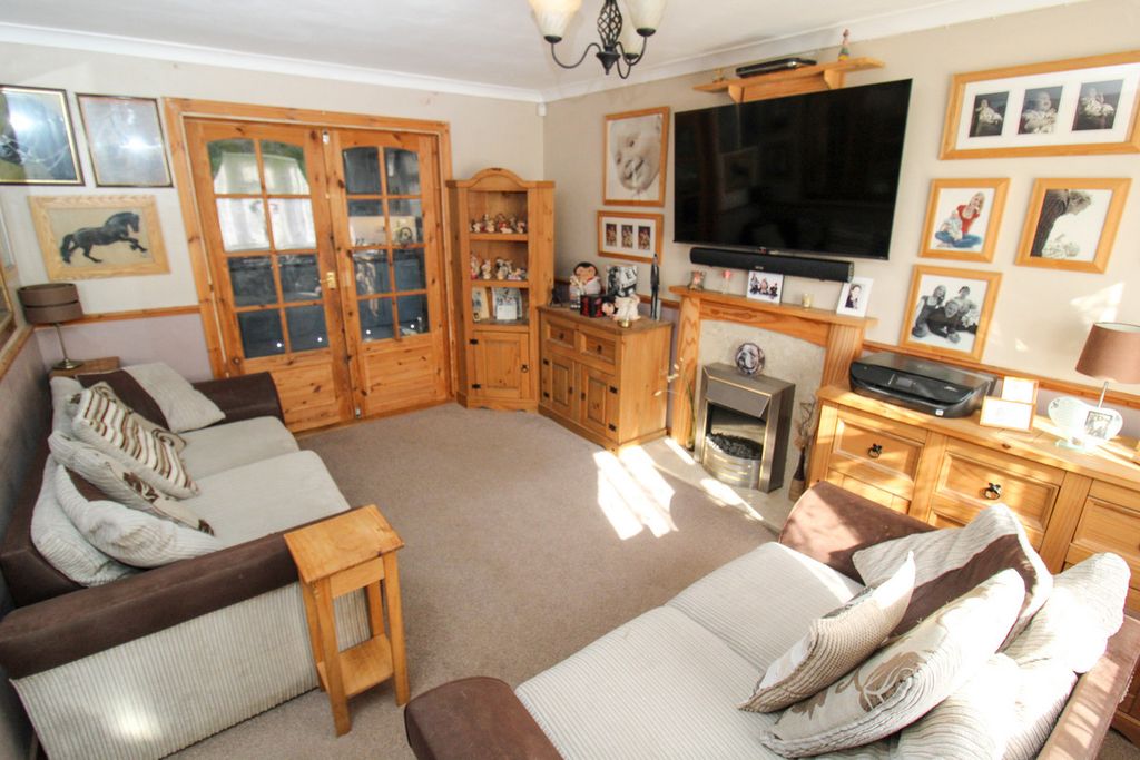 Property photo 3 of 30