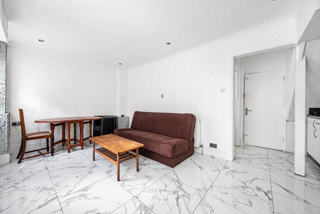 Property photo 3 of 21 1253890 (3).Jpg