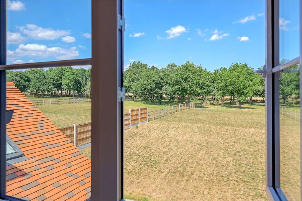 Property photo 2 of 14 View