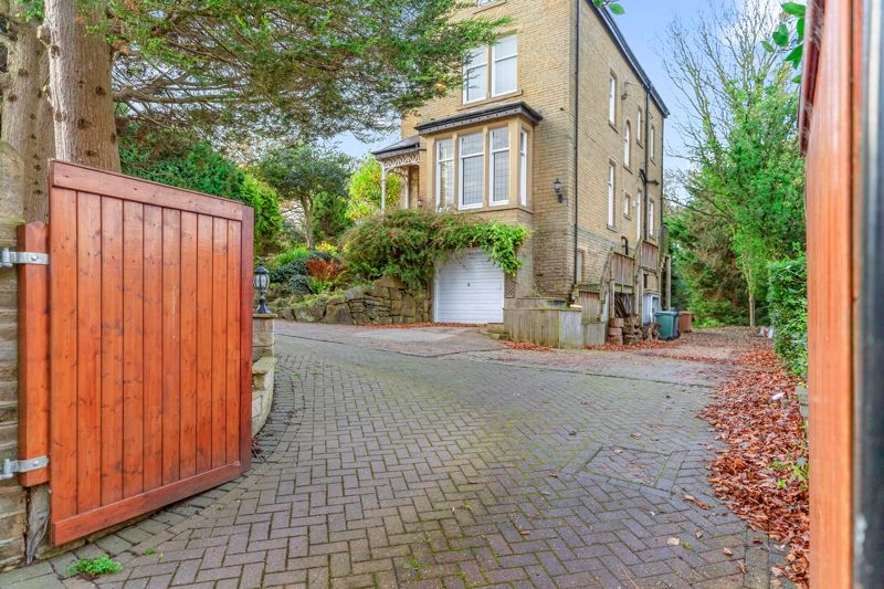 Property photo 2 of 47 Photo 2