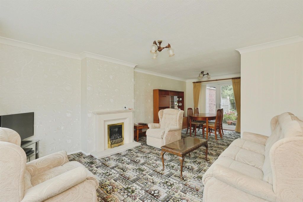 Property photo 3 of 15