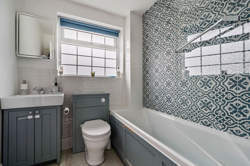 Property photo 3 of 15 Bathroom